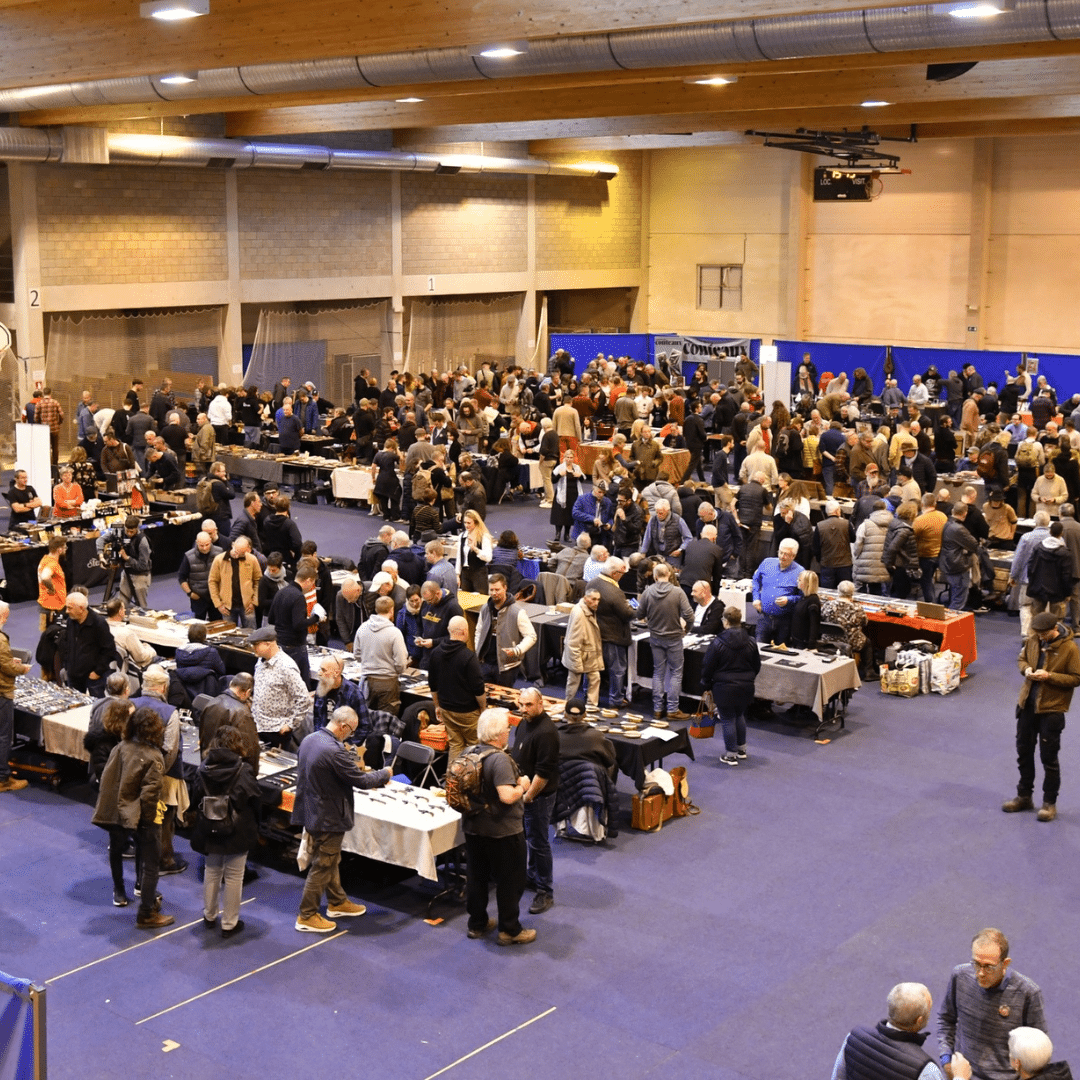 Vue sur le salon Exposition de couteaux pour Les Journées de la Coutellerie 2024