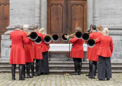 sonneurs lors de l'introduction à la Saint-Hubert (chants)