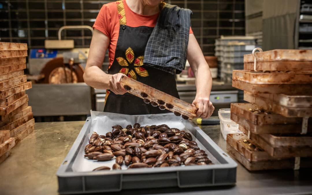 Petits chocolats chez Cocoatree à Lonzée avec vue sur la boutique