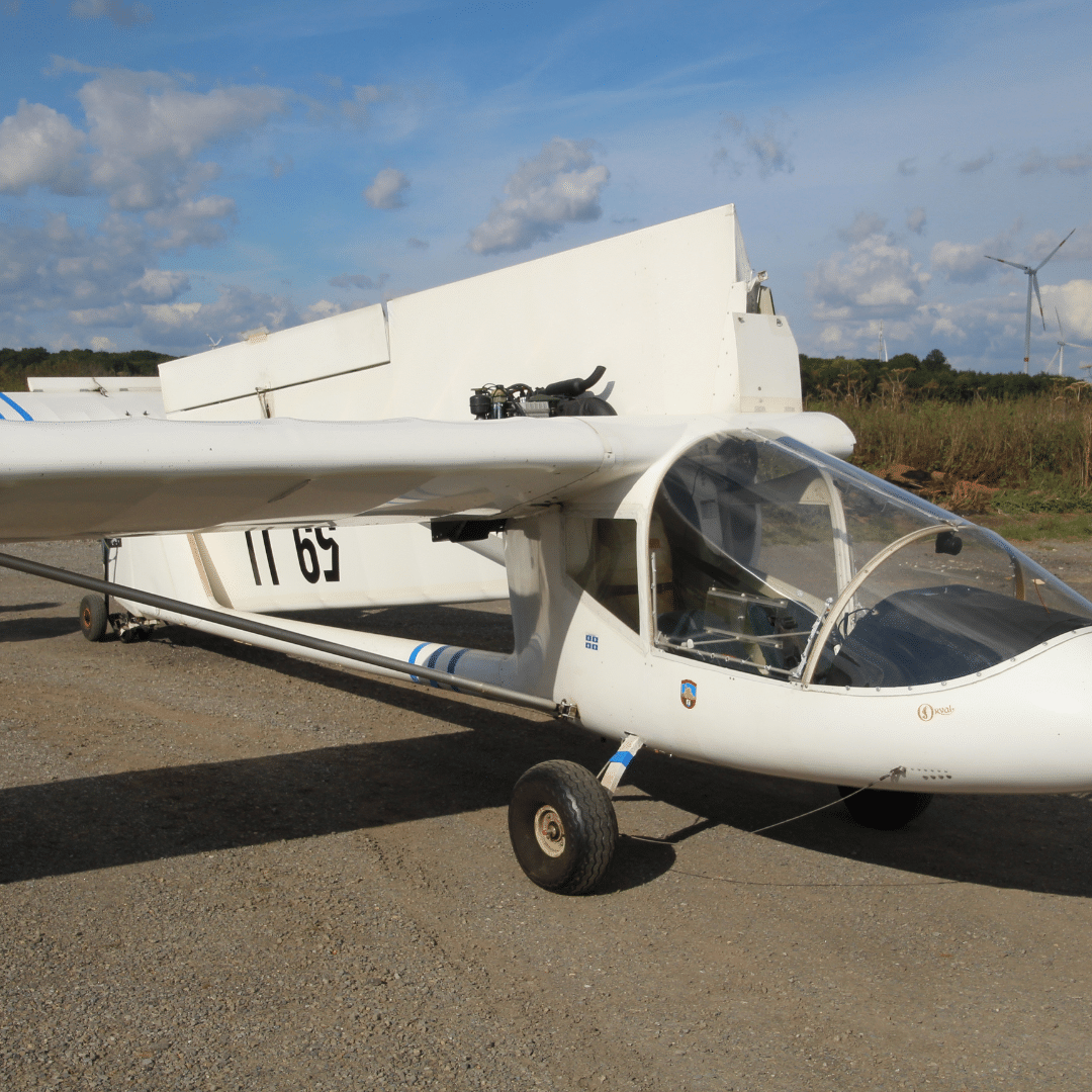 avion blanc (ancien avion)